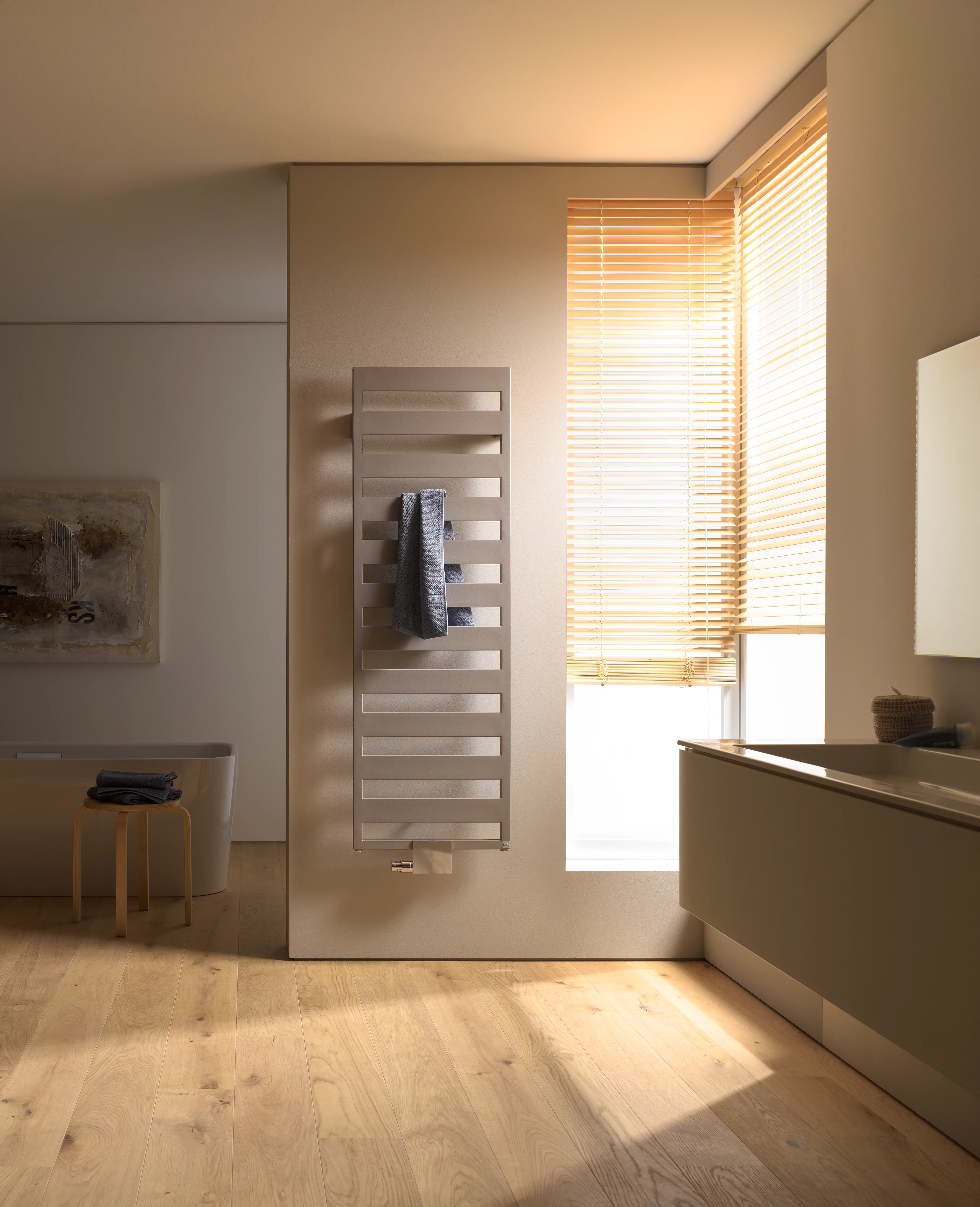 Kermi Design-Heizkörper „Casteo®“ 50 × 153,3 cm in Farbkonzept Kermi Design-Heizkörper „Casteo®“ 50 × 153,3 cm in Farbkonzept