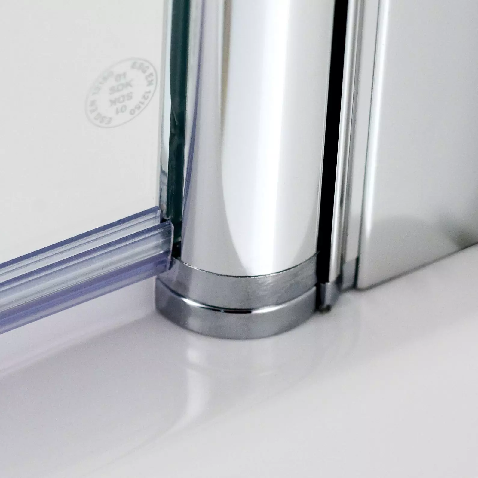 HSK teilgerahmte Drehtür „Exklusiv 2.0“ Glas Klar hell, Profile Alu Silber-matt, H: 2000 mm