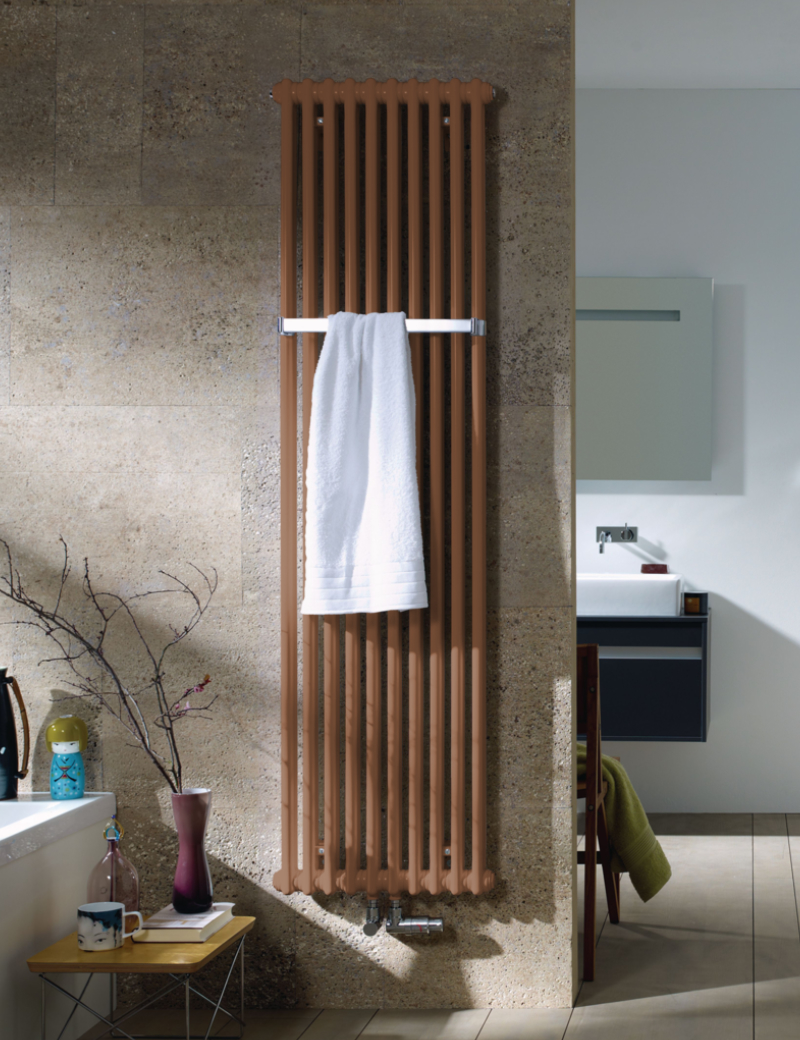 Zehnder Charleston Bar Heizkörper, 1492x62x577 mm, RAL 9010, mit Handtuchhalter, 2- oder 3-Säule, Präzisionsrundrohre, Pulverlackierung