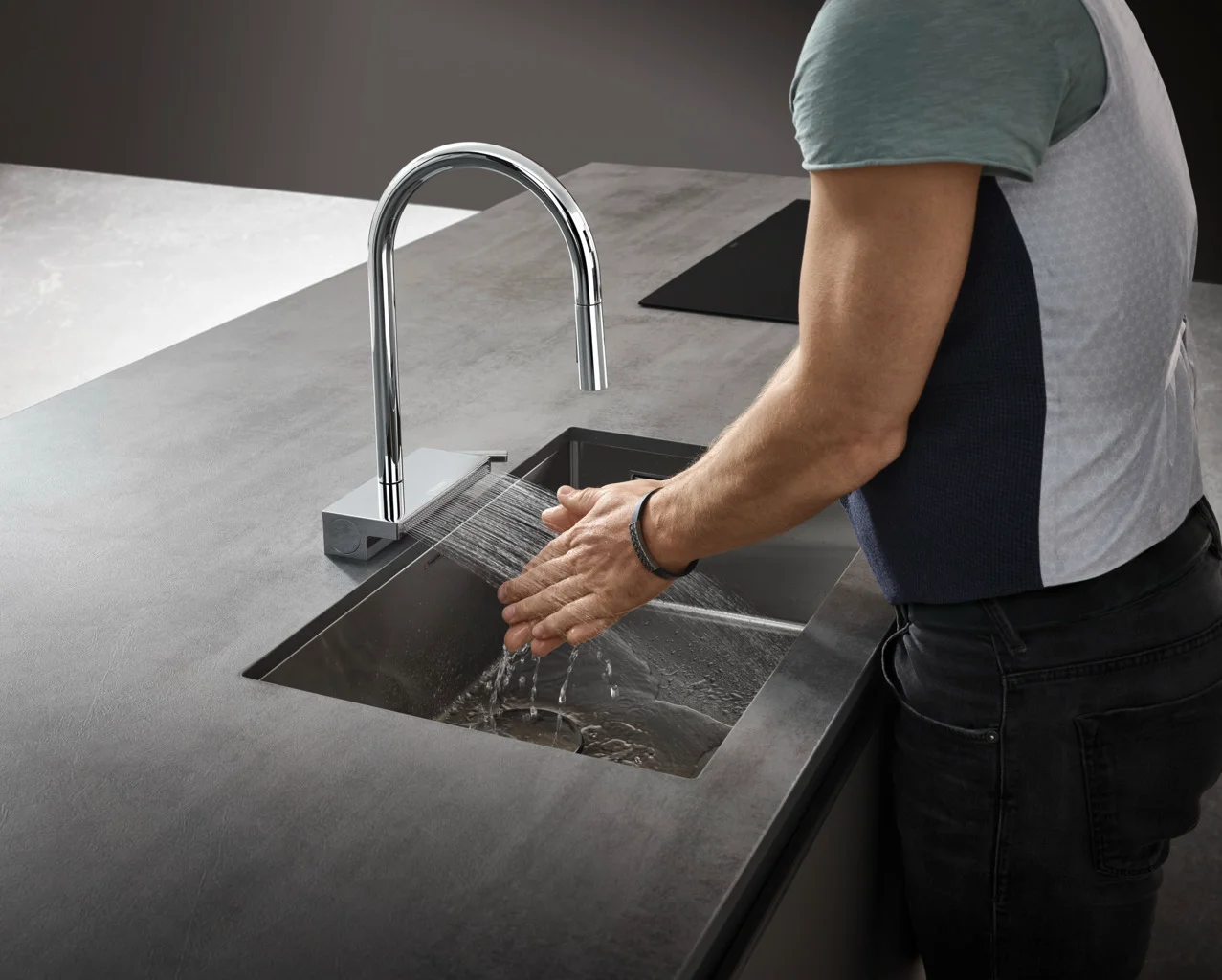 Hansgrohe Aquno Select M81 Einhebel-Küchenmischer mit Ausziehbrause 3jet Chrom, ComfortZone 170, Schwenkbereich einstellbar in 3 Stufen auf 60°, 110° oder 150°, Laminarstrahl, Brausestrahl, SatinFlow, MagFit magnetische Brausehalterung, maximale Durchflu Hansgrohe Aquno Select M81 Einhebel-Küchenmischer mit Ausziehbrause 3jet Chrom, ComfortZone 170, Schwenkbereich einstellbar in 3 Stufen auf 60°, 110° oder 150°, Laminarstrahl, Brausestrahl, SatinFlow, MagFit magnetische Brausehalterung, maximale Durchflu
