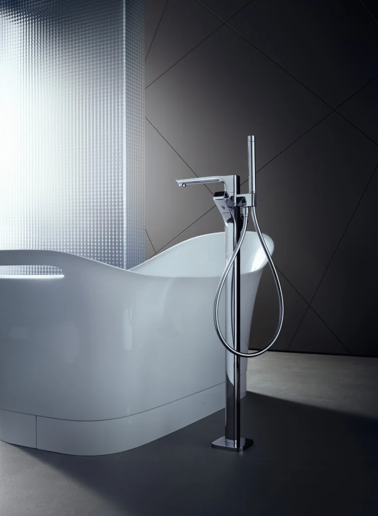 Hansgrohe AXOR Urquiola Wannenmischer bodenstehend, Chrom, Ausladung 204 mm, 2 Verbraucher, Normalstrahl, Rain/MonoRain, max. Durchfluss 21 l/min Hansgrohe AXOR Urquiola Wannenmischer bodenstehend, Chrom, Ausladung 204 mm, 2 Verbraucher, Normalstrahl, Rain/MonoRain, max. Durchfluss 21 l/min