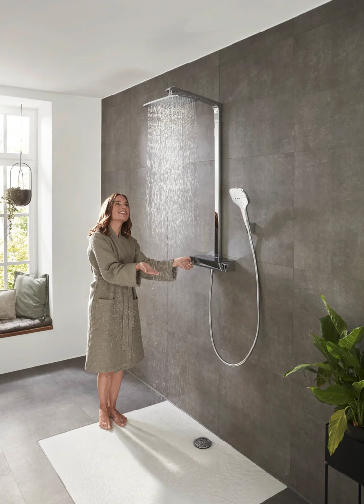 Hansgrohe Showerpipe Raindance E EcoSmart Thermostat Chrom 360 x 190 mm Aufputzinstallation DN15 G 1/2 Hansgrohe Showerpipe Raindance E EcoSmart Thermostat Chrom 360 x 190 mm Aufputzinstallation DN15 G 1/2