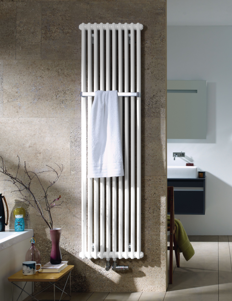 Zehnder Design-Heizkörper „Charleston Bar“ für Warmwasser-Zentralheizung mit 50 mm-Mittelanschluss dreilagig 57,7 × 150 cm in Verkehrsweiß (RAL 9016, glänzend) Zehnder Design-Heizkörper „Charleston Bar“ für Warmwasser-Zentralheizung mit 50 mm-Mittelanschluss dreilagig 57,7 × 150 cm in Verkehrsweiß (RAL 9016, glänzend)