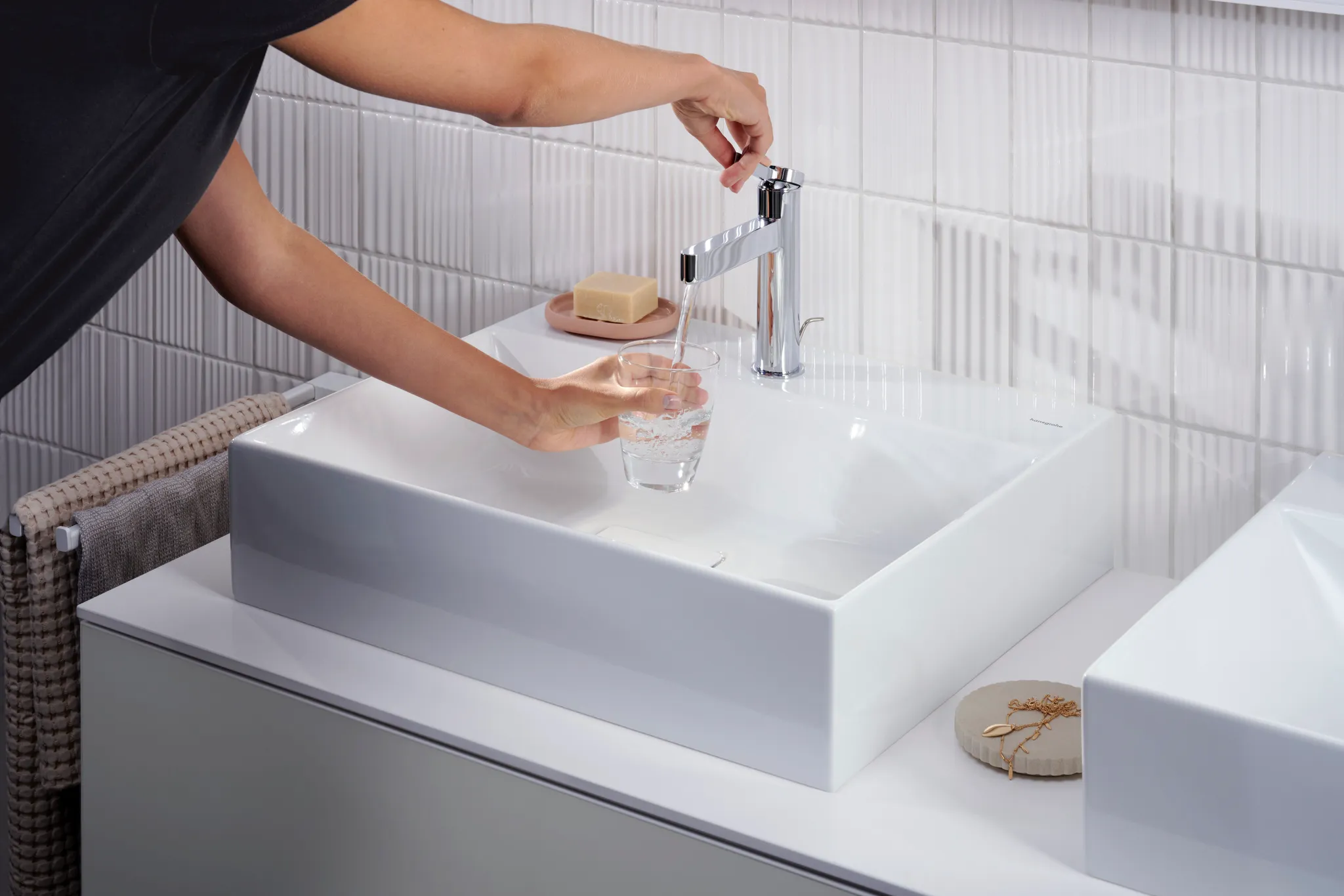 Hansgrohe Finoris Einhebel-Waschtischmischer 110 mit Zugstangen-Ablaufgarnitur, Chrom Hansgrohe Finoris Einhebel-Waschtischmischer 110 mit Zugstangen-Ablaufgarnitur, Chrom