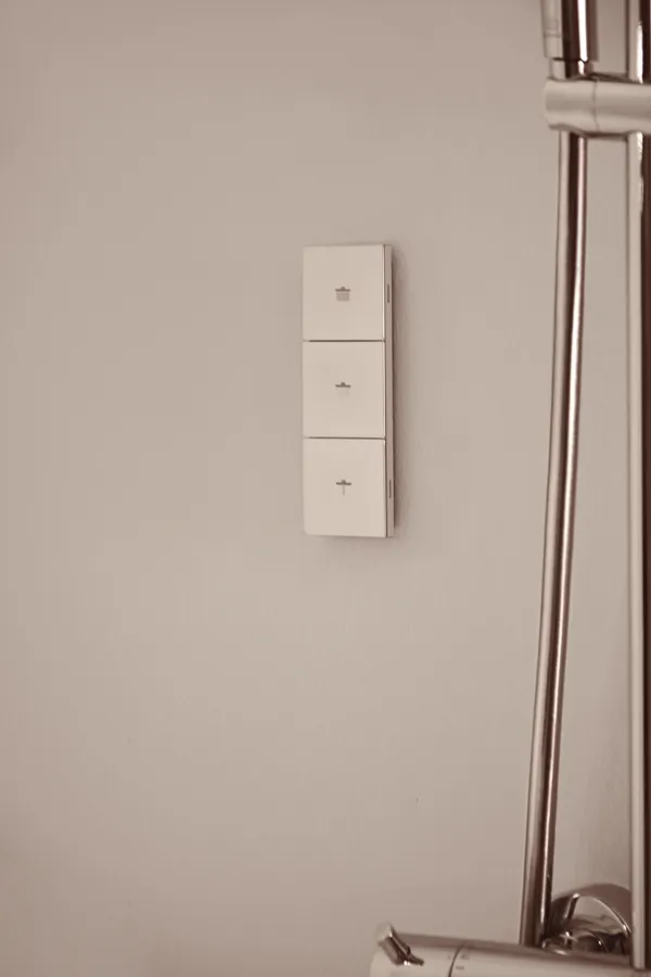 Ideal Standard Idealrain Solos A7890AA 3-Funktion Regenbrause mit LED-Leuchtring Chrom Ideal Standard Idealrain Solos A7890AA 3-Funktion Regenbrause mit LED-Leuchtring Chrom