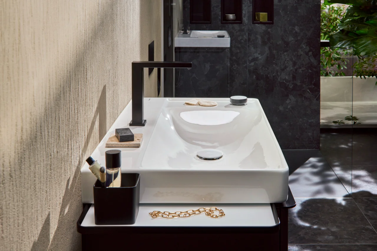 Hansgrohe Xelu Q Waschtisch, Keramik, weiß, 800 x 480 mm, 100 mm Beckenhöhe, wandhängend, mit Ablage rechts und SmartClean-Glasur Hansgrohe Xelu Q Waschtisch, Keramik, weiß, 800 x 480 mm, 100 mm Beckenhöhe, wandhängend, mit Ablage rechts und SmartClean-Glasur