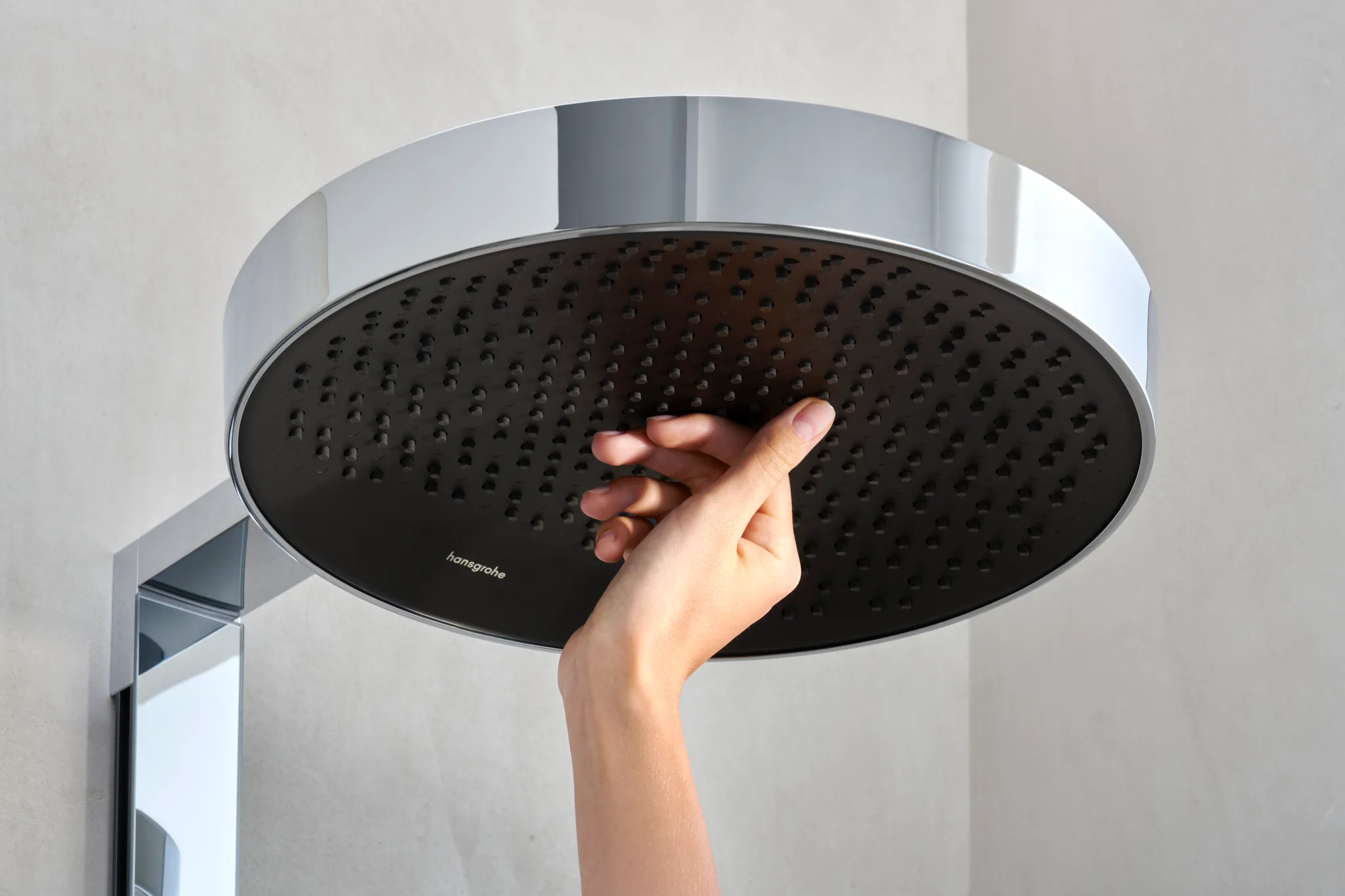 Rainfinity Showerpipe 360 1jet mit ShowerTablet 350 Chrom Rainfinity Showerpipe 360 1jet mit ShowerTablet 350 Chrom