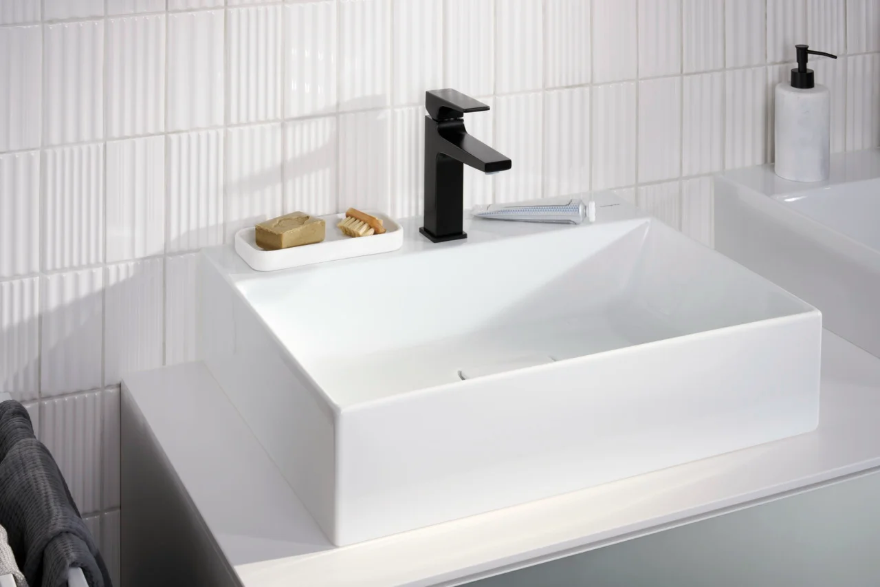 Hansgrohe Xevolos E Aufsatzwaschtisch, Keramik, weiß, 600x480 mm, 140 mm Höhe, ohne Hahnloch und Überlauf
