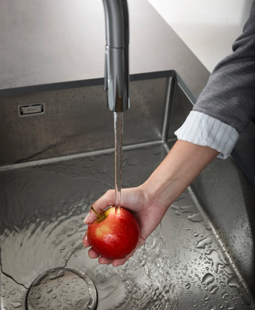 Hansgrohe Aquno Select M81 Einhebel-Küchenmischer mit Ausziehbrause 3jet Chrom, ComfortZone 170, Schwenkbereich einstellbar in 3 Stufen auf 60°, 110° oder 150°, Laminarstrahl, Brausestrahl, SatinFlow, MagFit magnetische Brausehalterung, maximale Durchflu