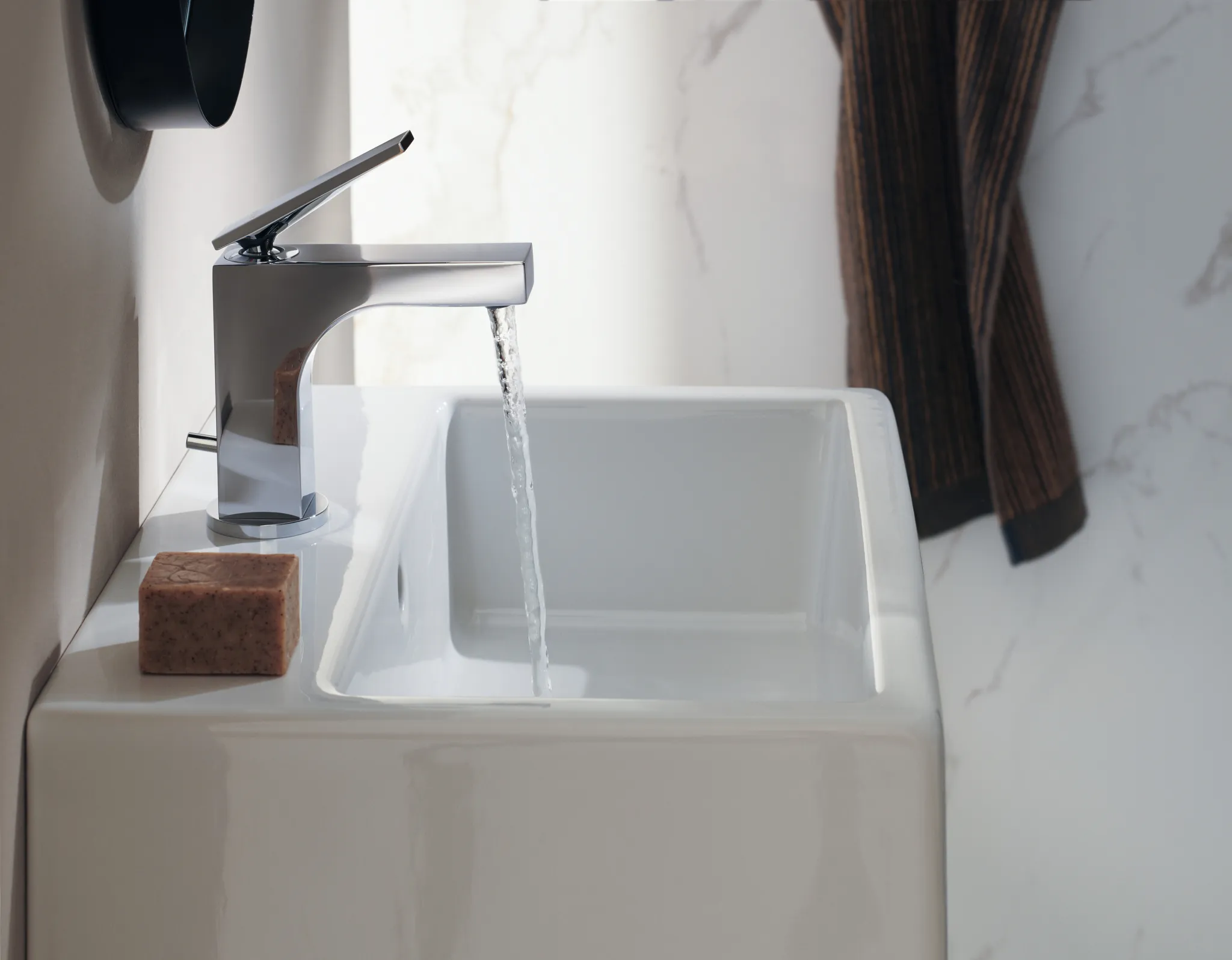 Hansgrohe AXOR Citterio Einhebel-Waschtischmischer 90 mit Hebelgriff, Chrom Hansgrohe AXOR Citterio Einhebel-Waschtischmischer 90 mit Hebelgriff, Chrom