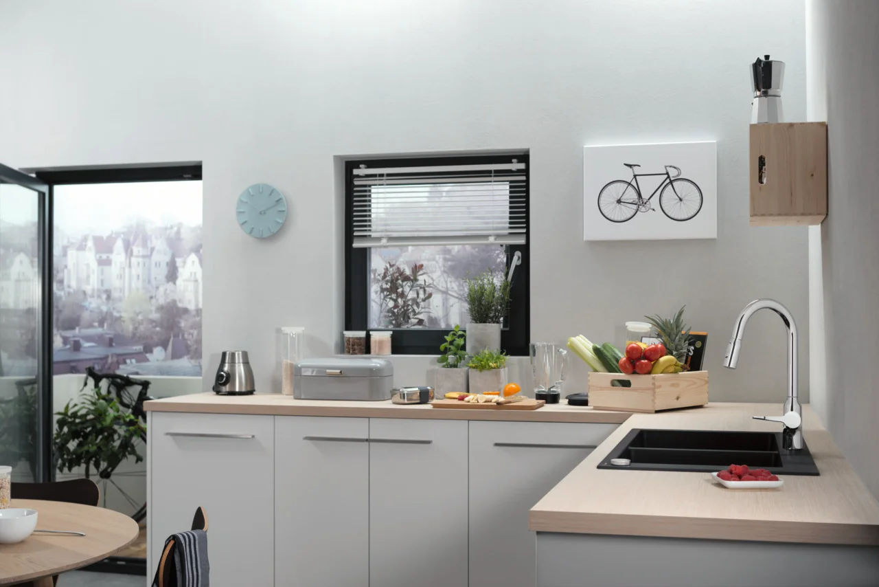 Hansgrohe Einbauspüle S51 Serie, Graphitschwarz, 370x370 mm, 2 Hauptbecken, Aufbau, Beckentiefe 190 mm Hansgrohe Einbauspüle S51 Serie, Graphitschwarz, 370x370 mm, 2 Hauptbecken, Aufbau, Beckentiefe 190 mm