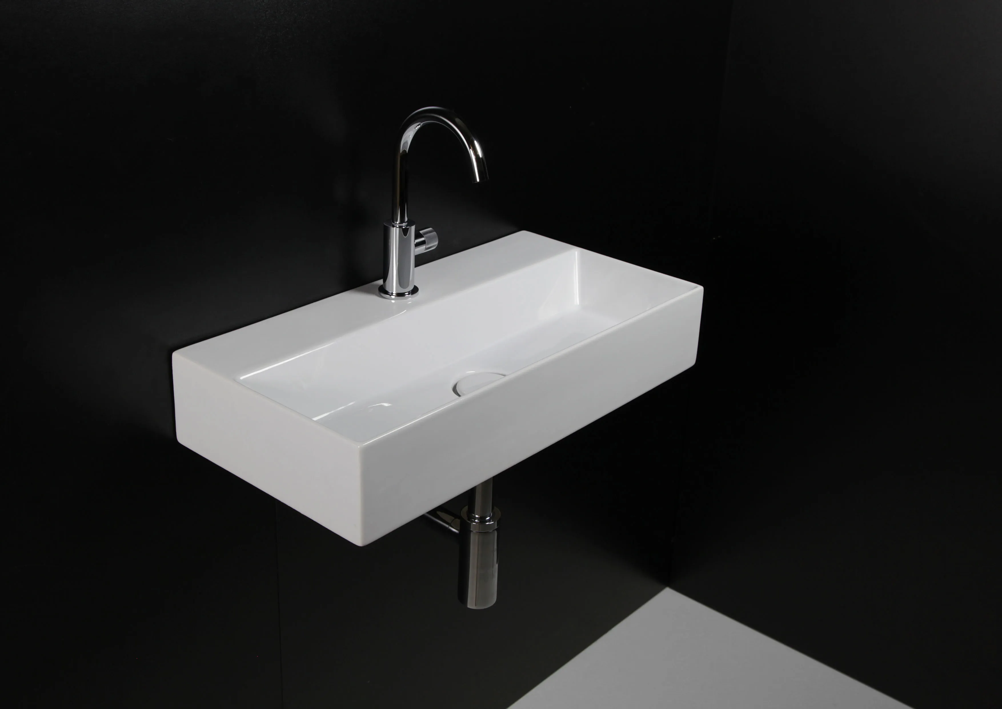 repaBAD Aufsatzwaschtisch „Micro“ 605 × 300 mm in Schwarz Matt repaBAD Aufsatzwaschtisch „Micro“ 605 × 300 mm in Schwarz Matt