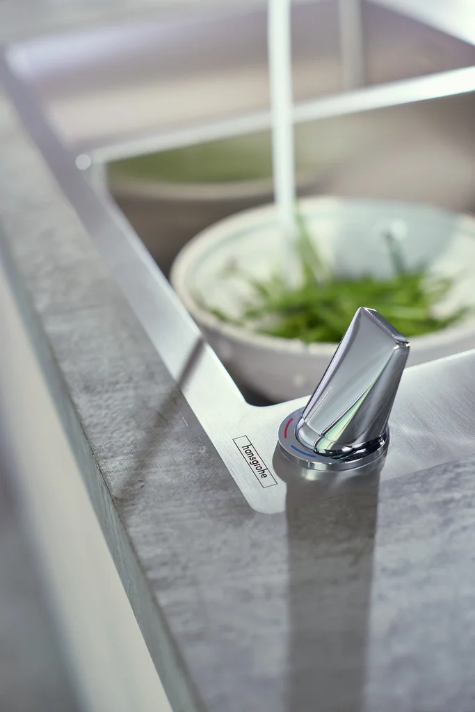 Hansgrohe Metris Select M71 2-Loch Einhebel-Küchenmischer mit Ausziehbrause, Chrom, 35 mm Bohrung, 200 mm ComfortZone, 110° oder 150° Schwenkbereich
