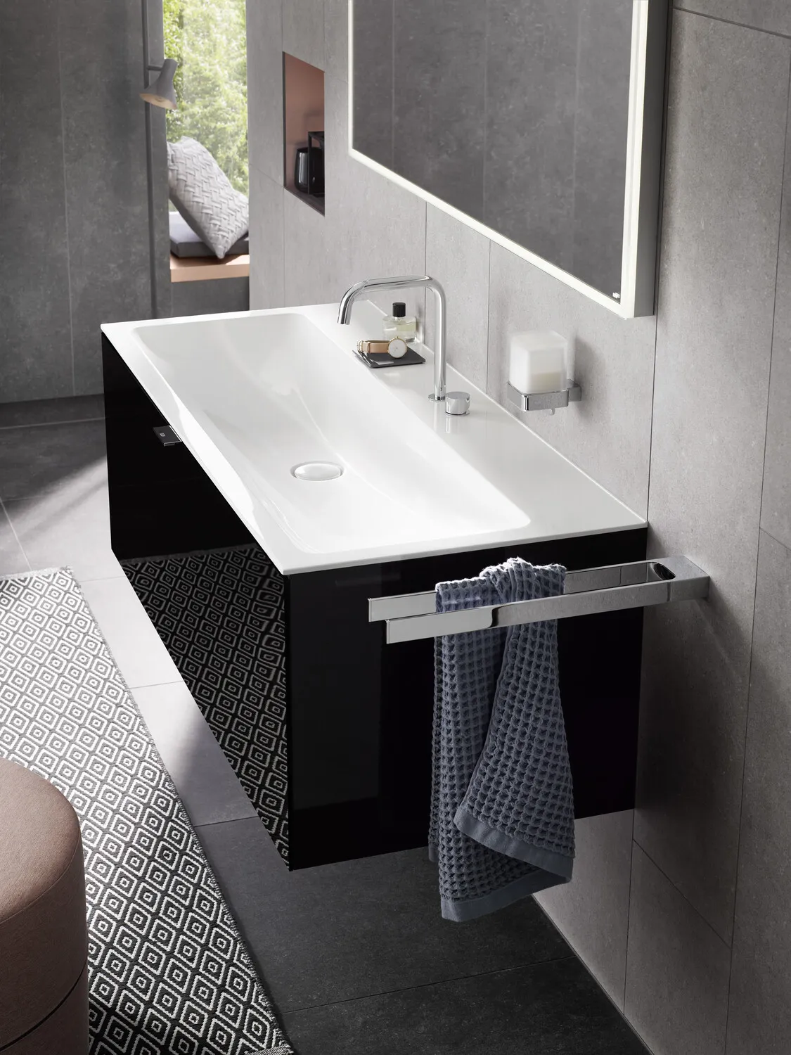 Waschbecken evo, 2x Bohrung, 1211 mm, weiss Waschbecken evo, 2x Bohrung, 1211 mm, weiss