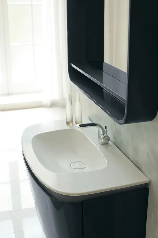 Waschtischarmatur Melange, mit Ablaufgarnitur, CU-Rohren, Ausladung 136mm, Chrom Waschtischarmatur Melange, mit Ablaufgarnitur, CU-Rohren, Ausladung 136mm, Chrom