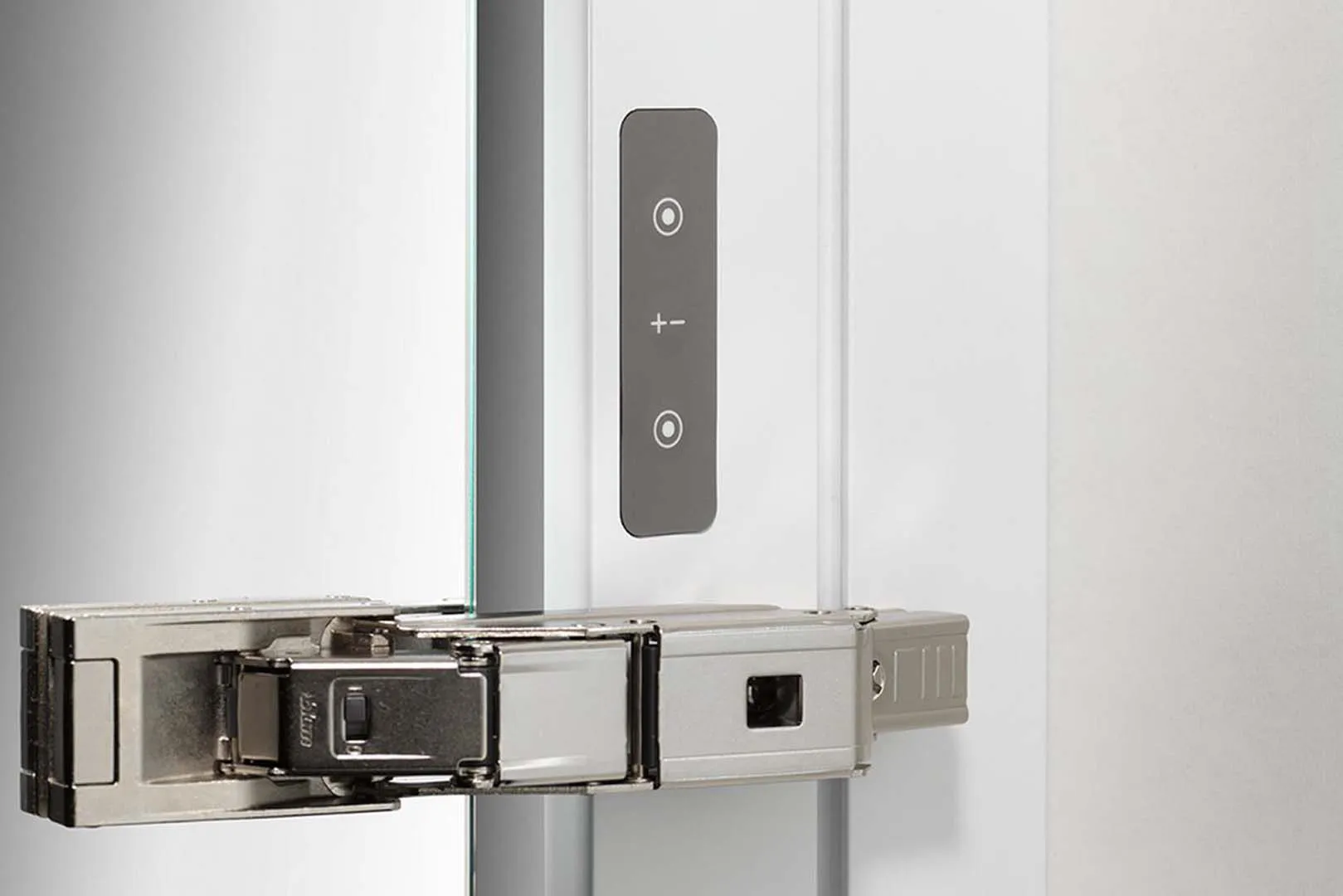 Schneider Spiegelschrank „LOWplusLED“ in weiß