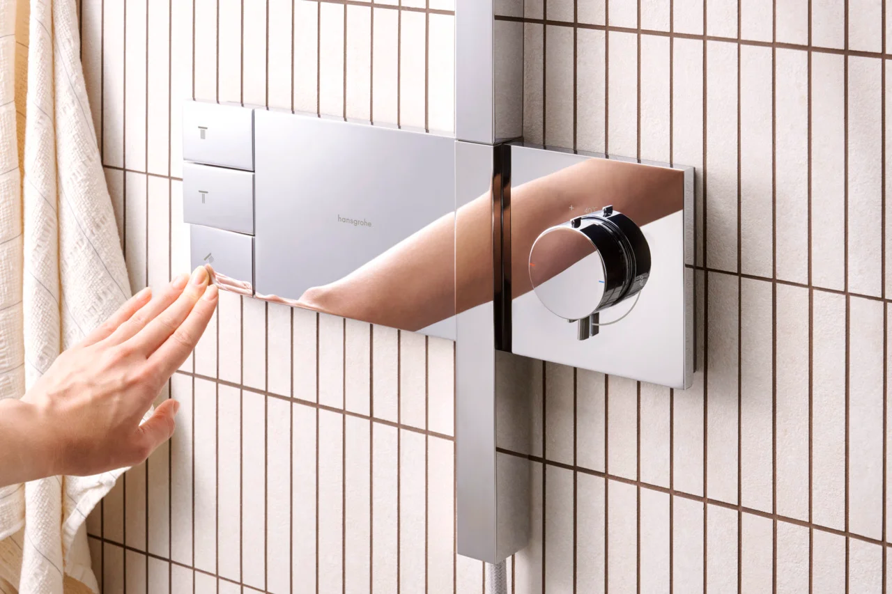 Hansgrohe Showerpipe Raindance Alive Q, Chrom, 214 x 343 mm, 2 Verbraucher, Aufputzinstallation Hansgrohe Showerpipe Raindance Alive Q, Chrom, 214 x 343 mm, 2 Verbraucher, Aufputzinstallation