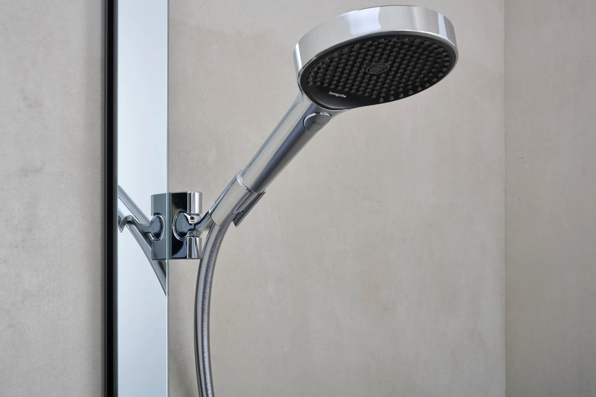 Rainfinity Showerpipe 360 1jet mit ShowerTablet 350 Chrom Rainfinity Showerpipe 360 1jet mit ShowerTablet 350 Chrom