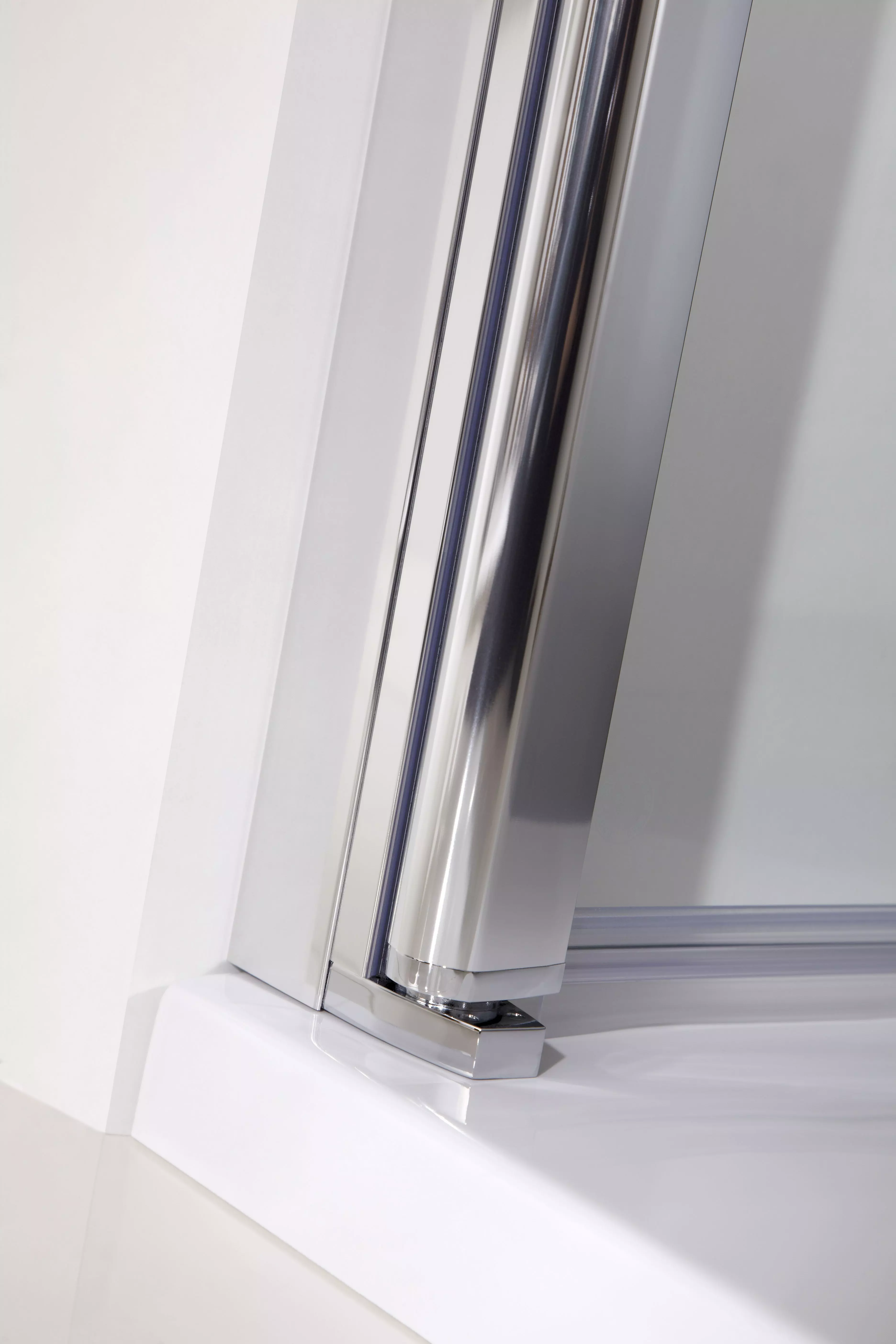 HSK gerahmte Drehtür pendelbar „Favorit Nova“ Sondermaß für Nische Glas Klar hell, Profile Alu Silber-matt HSK gerahmte Drehtür pendelbar „Favorit Nova“ Sondermaß für Nische Glas Klar hell, Profile Alu Silber-matt