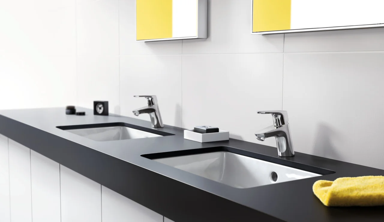 Hansgrohe Waschtischmischer Focus chrom, Einhebel, Ausladung 101 mm, Auslaufhöhe 53 mm, Keramikmischsystem, max. Durchfluss 5 l/min, Zugstangen-Ablaufgarnitur G 1/4