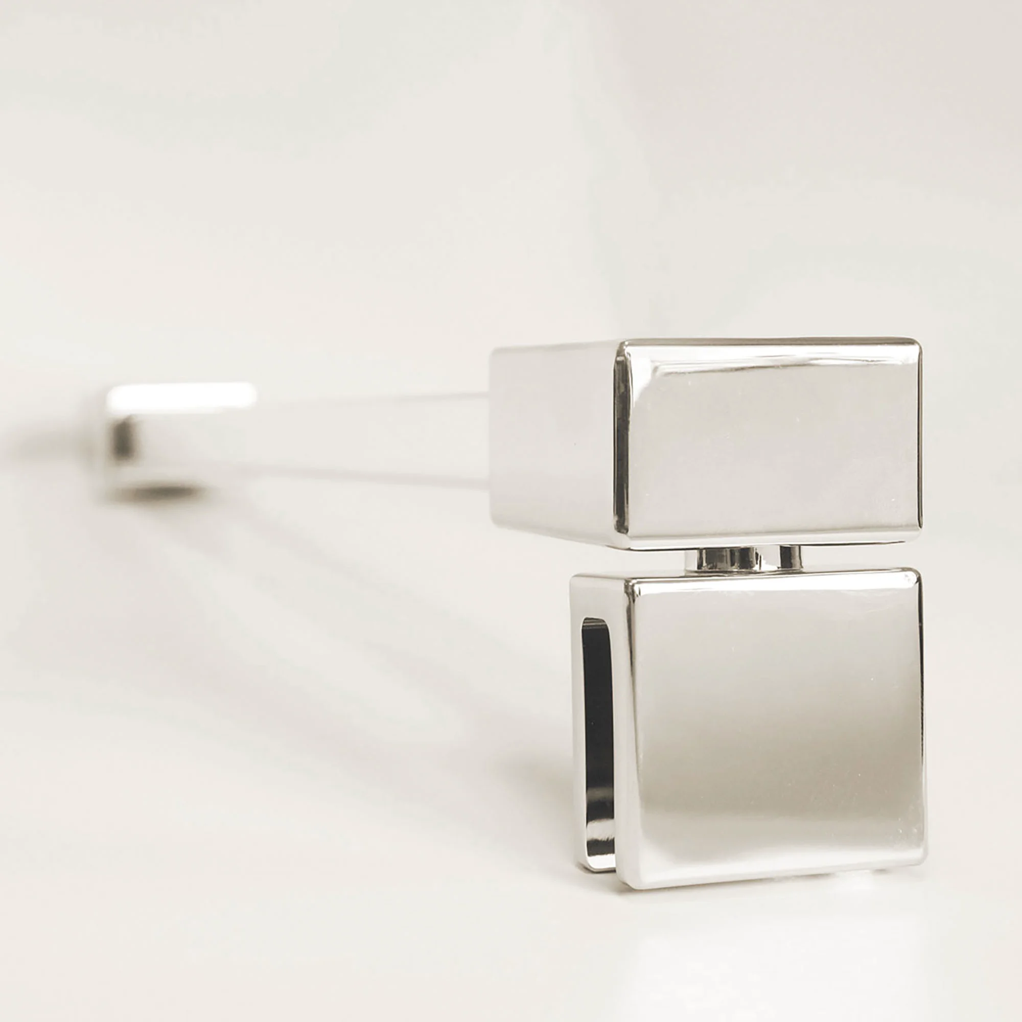 Breuer QUICK 72 Avanta Drehtür mit Festteil – Alu chromeffekt, 900 mm (885‑915 mm Einbau), 2000 mm Höhe Breuer QUICK 72 Avanta Drehtür mit Festteil – Alu chromeffekt, 900 mm (885‑915 mm Einbau), 2000 mm Höhe