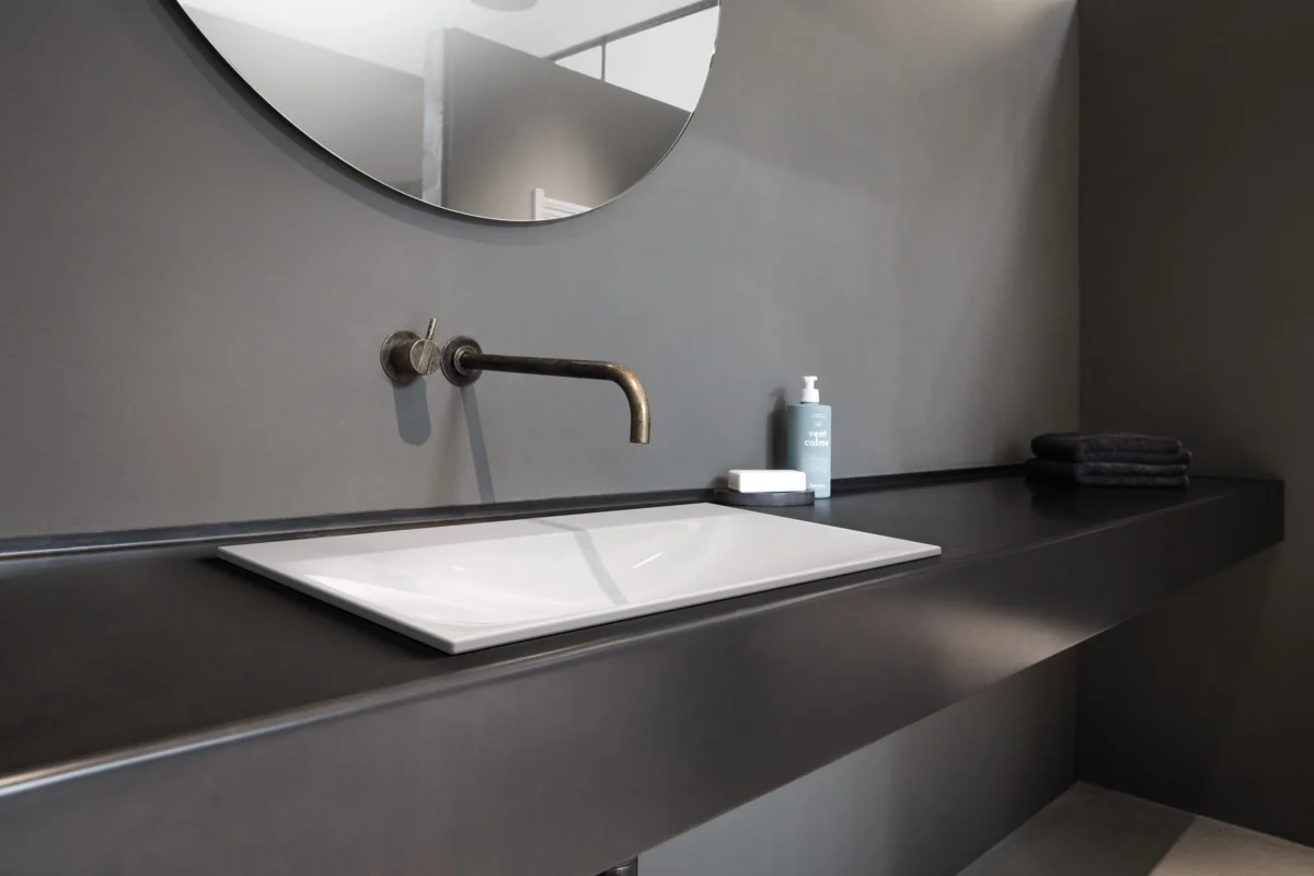 Einbauwaschtisch „Silenio“ 90 × 46 cm, ohne Hahnlochbohrung in cool grey 90, mit Perl-Effekt Einbauwaschtisch „Silenio“ 90 × 46 cm, ohne Hahnlochbohrung in cool grey 90, mit Perl-Effekt