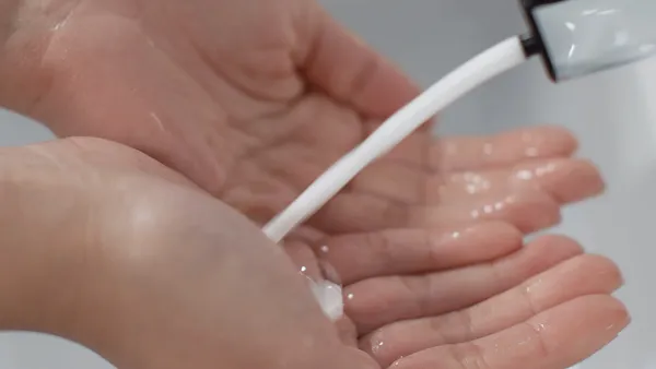 Sensor-Waschtischarmatur Intellimix, mit Seife, Chrom Sensor-Waschtischarmatur Intellimix, mit Seife, Chrom