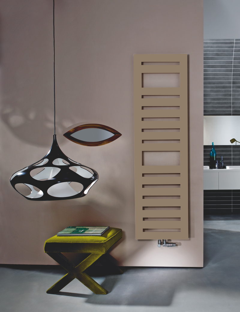 Zehnder Design-Heizkörper „Metropolitan Spa“ für Warmwasser-Zentralheizung mit 50 mm-Mittelanschluss und integriertem Thermostat „Completto“ 40 × 80,5 cm in Grey Aluminium (glänzend)