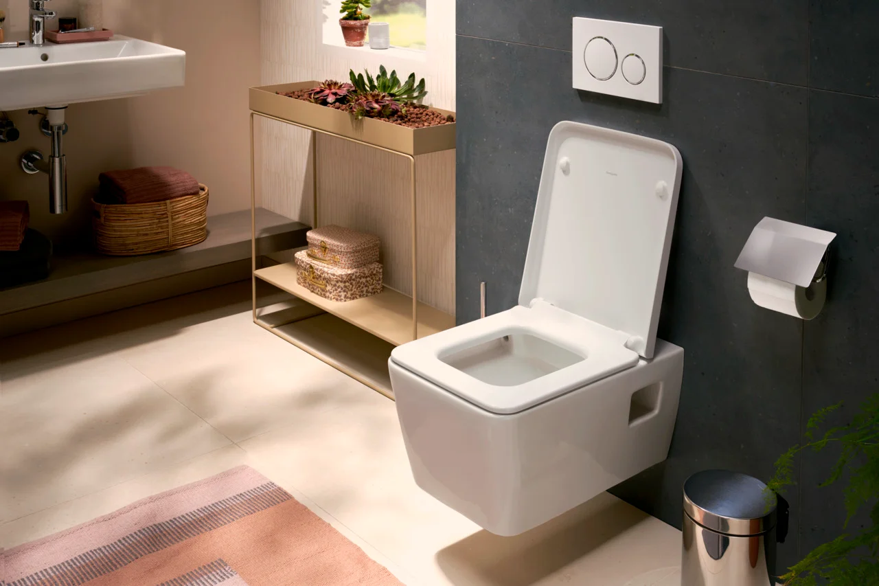 Hansgrohe EluPura Original Q Wand-WC, spülrandlos, glänzend, 540 mm Höhe, horizontaler Abgang, AquaChannel Flush Hansgrohe EluPura Original Q Wand-WC, spülrandlos, glänzend, 540 mm Höhe, horizontaler Abgang, AquaChannel Flush