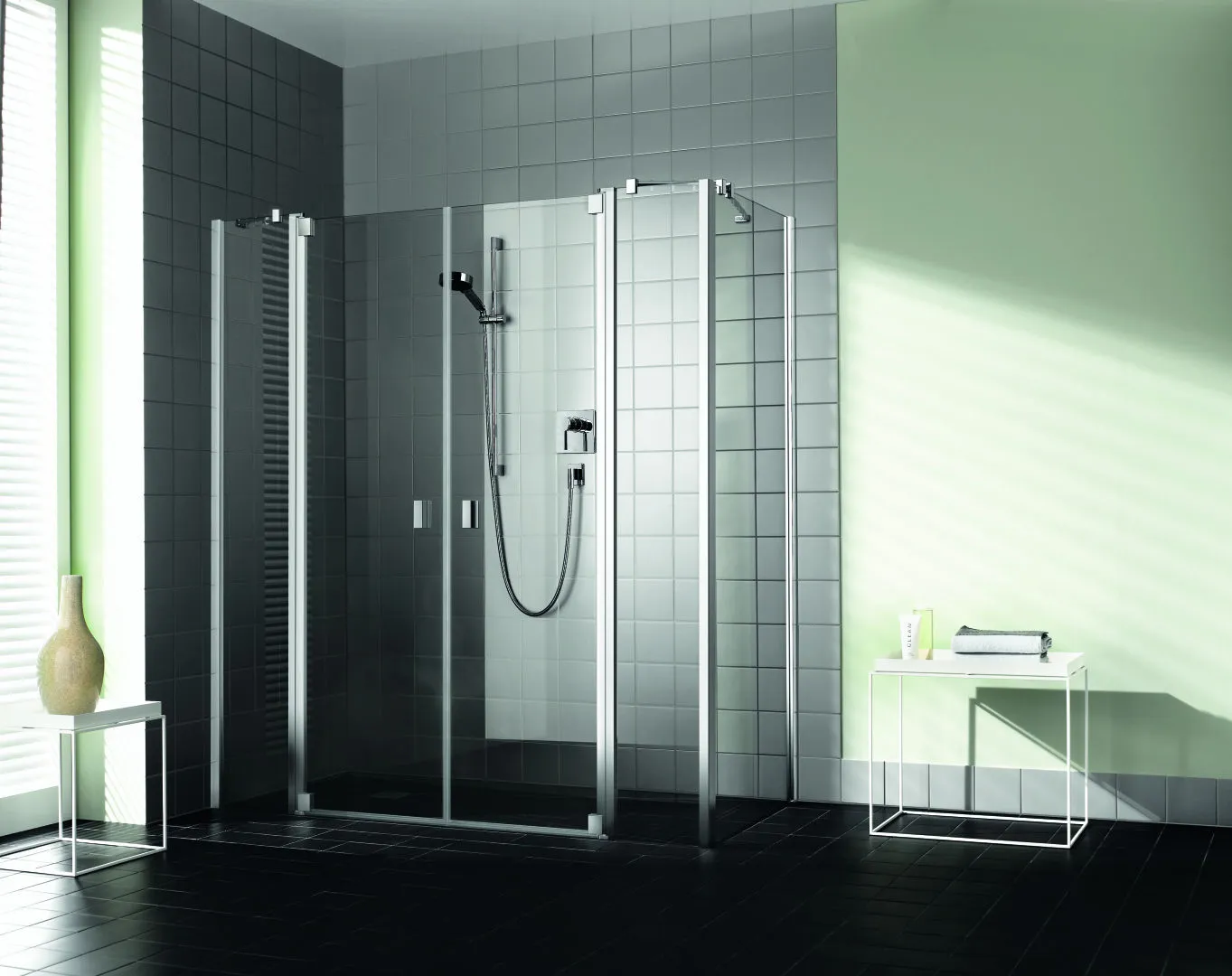 Kermi Pendeltür mit Festfeldern, für Nische und Ecke „RAYA“ Glas SR Opaco, Profile Silber Hochglanz, BV: 1458 - 1518 mm GAK: 1445 - 1495 mm WE: 1458 - 1518 mm H: 1850 mm Kermi Pendeltür mit Festfeldern, für Nische und Ecke „RAYA“ Glas SR Opaco, Profile Silber Hochglanz, BV: 1458 - 1518 mm GAK: 1445 - 1495 mm WE: 1458 - 1518 mm H: 1850 mm