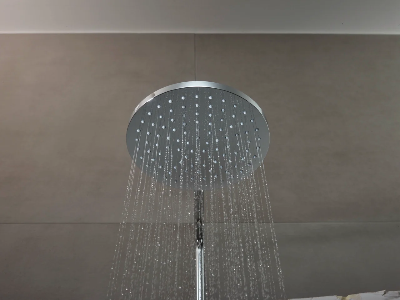 Hansgrohe Vernis Blend Showerpipe 200 1jet EcoSmart Chrom mit Wannenthermostat, Aufputzinstallation, DN15, 426 mm Brausearmlänge Hansgrohe Vernis Blend Showerpipe 200 1jet EcoSmart Chrom mit Wannenthermostat, Aufputzinstallation, DN15, 426 mm Brausearmlänge