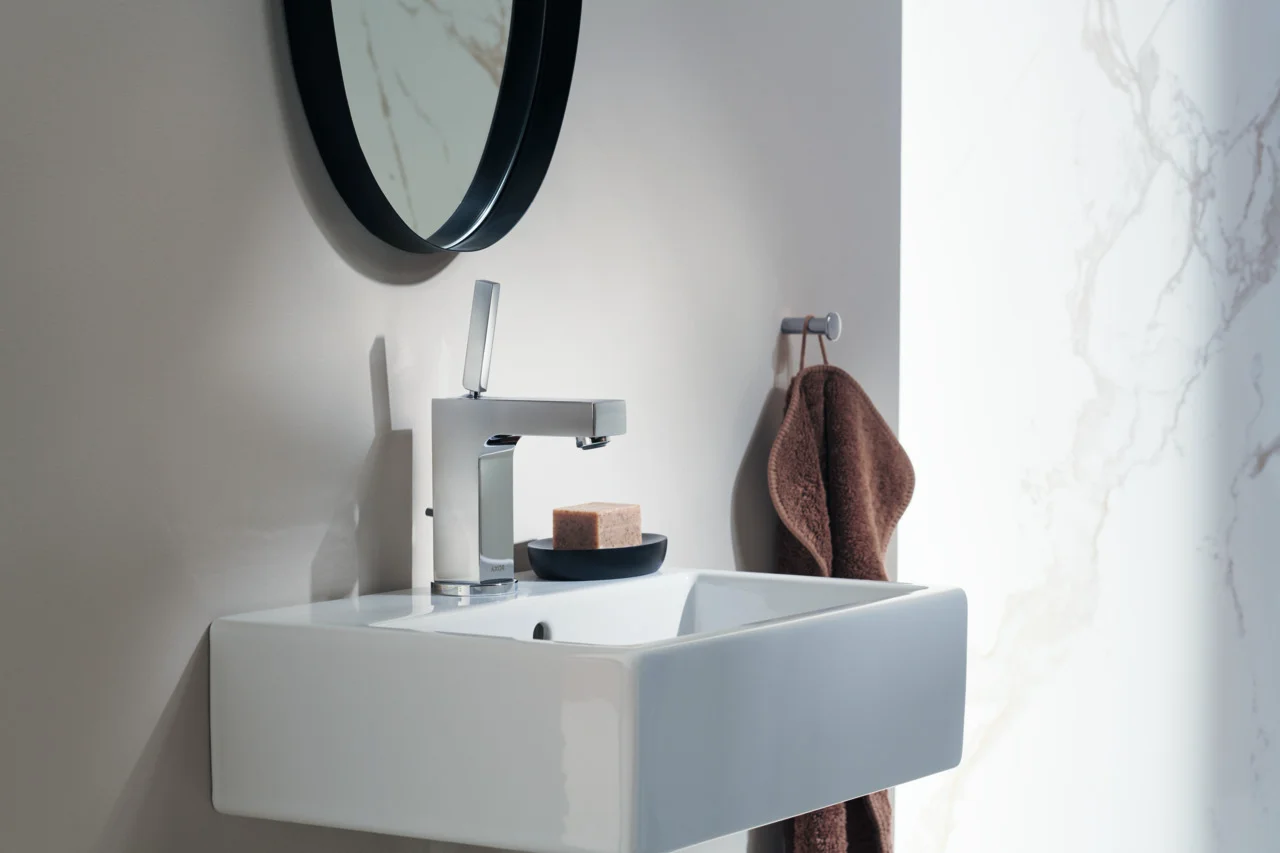 Hansgrohe Axor Citterio Einhebel-Waschtischmischer chrom, Ausladung 104 mm, Auslaufhöhe 112 mm, ComfortZone 110, Pingriff, Normalstrahl, max. Durchflussmenge 5 l/min, Keramikmischsystem, für Durchlauferhitzer geeignet Hansgrohe Axor Citterio Einhebel-Waschtischmischer chrom, Ausladung 104 mm, Auslaufhöhe 112 mm, ComfortZone 110, Pingriff, Normalstrahl, max. Durchflussmenge 5 l/min, Keramikmischsystem, für Durchlauferhitzer geeignet