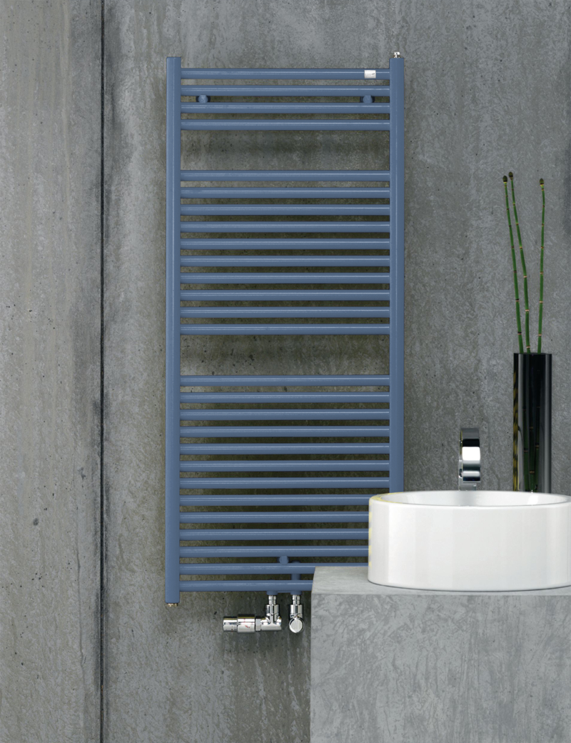 Zehnder Design-Heizkörper „Troja“ 100 × 176 cm in Pigeon Blue (RAL 5014) Zehnder Design-Heizkörper „Troja“ 100 × 176 cm in Pigeon Blue (RAL 5014)