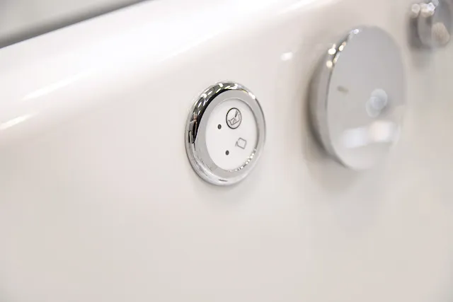 Bette Whirl Desinfektionseinheit B480 – Chrom, für alle Bette Whirlsysteme, Reiniger in Kunststoff Bette Whirl Desinfektionseinheit B480 – Chrom, für alle Bette Whirlsysteme, Reiniger in Kunststoff