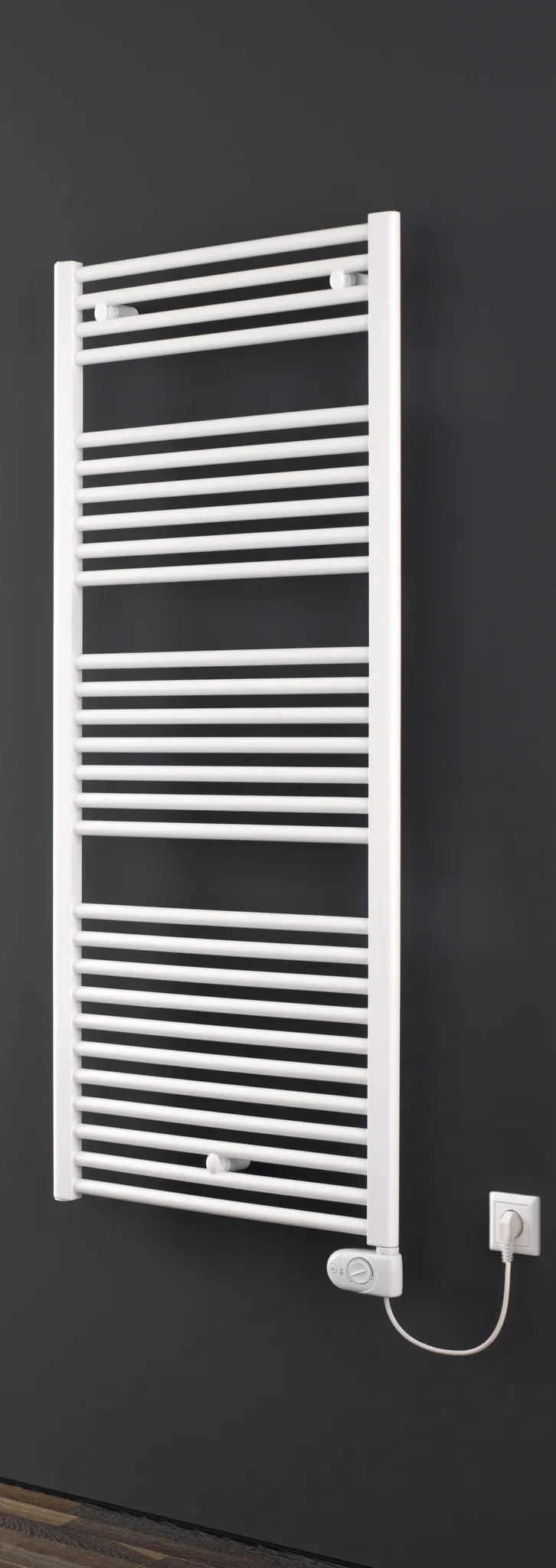 BEMM Design-Heizkörper „Ares EK-M“ 43 × 81,8 cm
