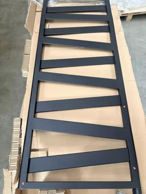 Zehnder Design-Heizkörper Ribbon elektrisch mit Heizstab IHC 1789x70x600 ZRI91760DG00010 in Black Matt -B-Ware Sonderpreis