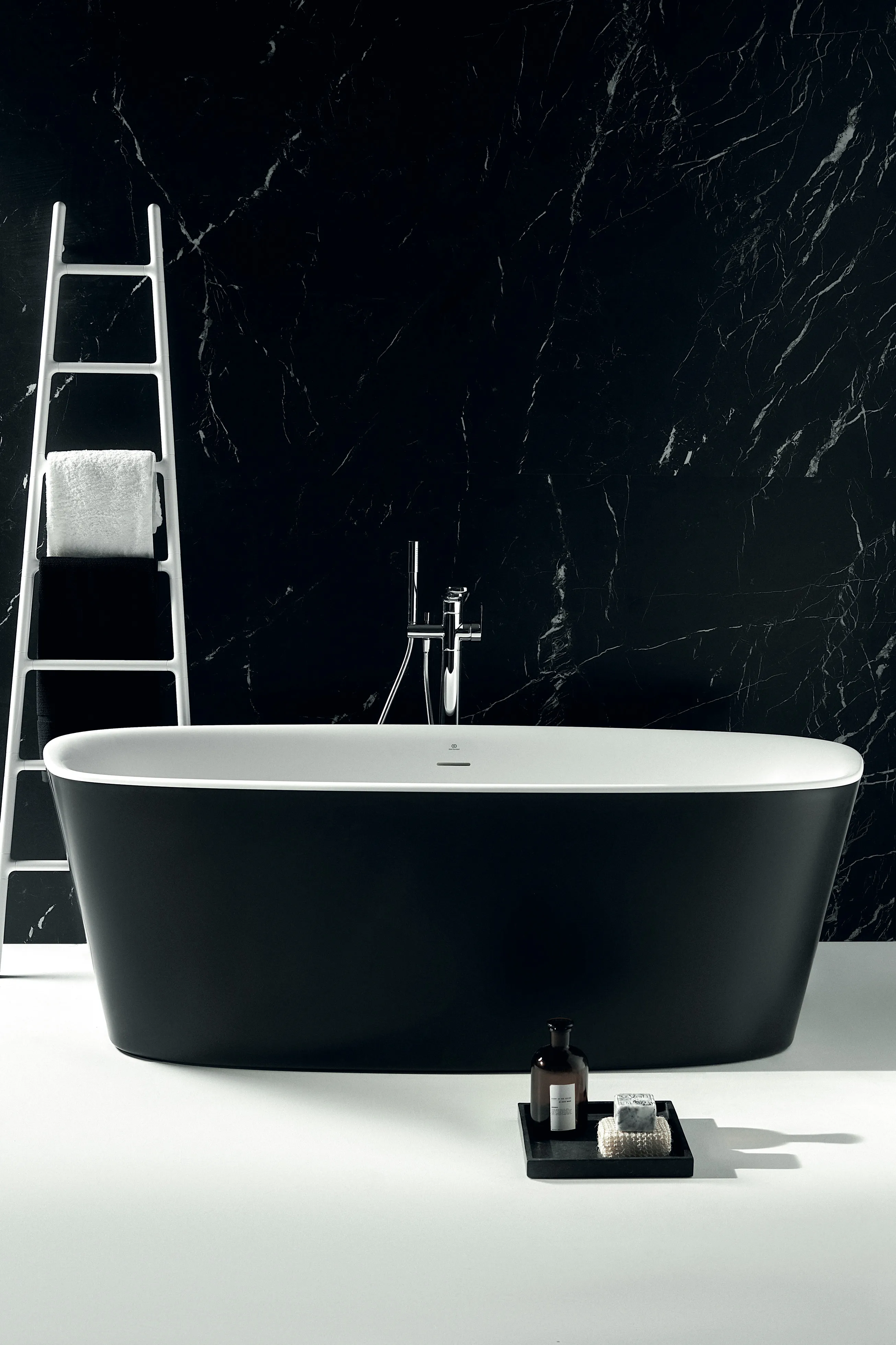 Ideal Standard Badewanne „TonicII“ 80 × 180 cm in Schwarz Matt