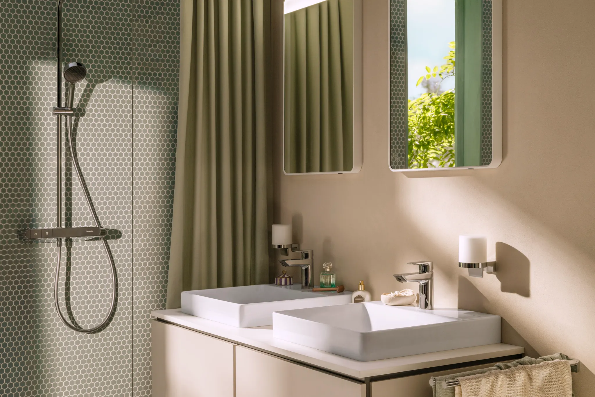 Hansgrohe AddStoris S Handtuchhalter zweiarmig, Chrom, 441 mm Länge, verdeckte Befestigung