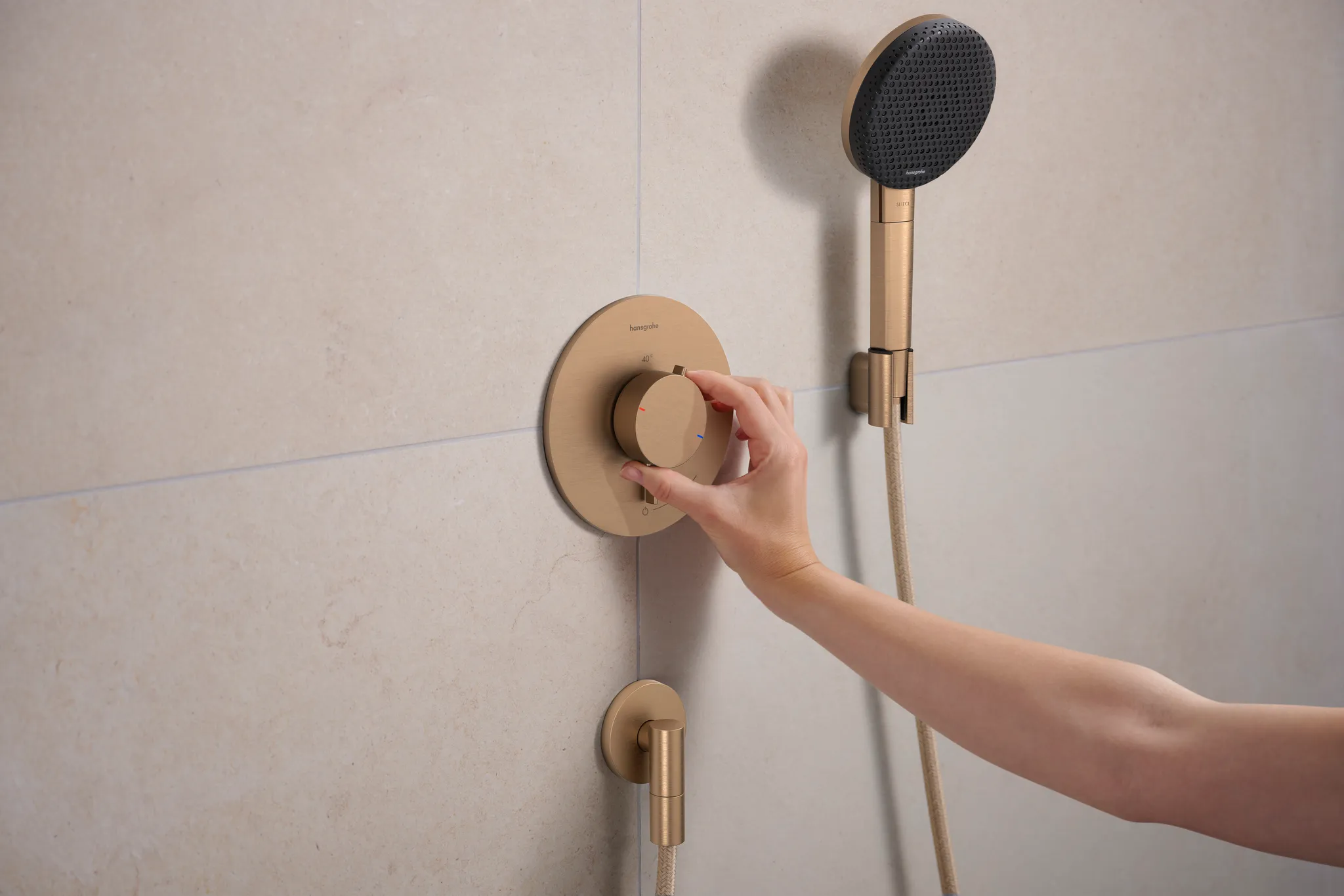 Hansgrohe Brausehalter Porter Fine S BBR, Brushed Bronze, 52 x 31 x 42 mm, konische Aufnahme für Brauseschläuche