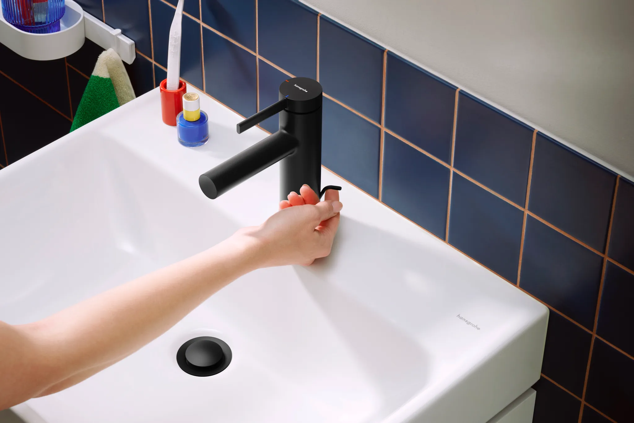 Hansgrohe Zesis S Einhebel-Waschtischmischer 100 CoolStart, mattschwarz, Ausladung 115 mm, Auslaufhöhe 104 mm Hansgrohe Zesis S Einhebel-Waschtischmischer 100 CoolStart, mattschwarz, Ausladung 115 mm, Auslaufhöhe 104 mm