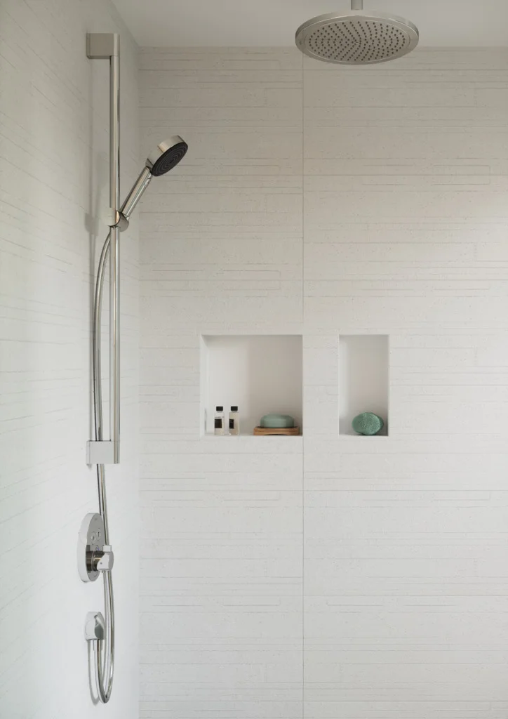 Hansgrohe Croma Kopfbrause 280 mm, Chrom, RainAir Strahl, verstellbarer Winkel, abnehmbare Strahlscheibe, für Durchlauferhitzer geeignet