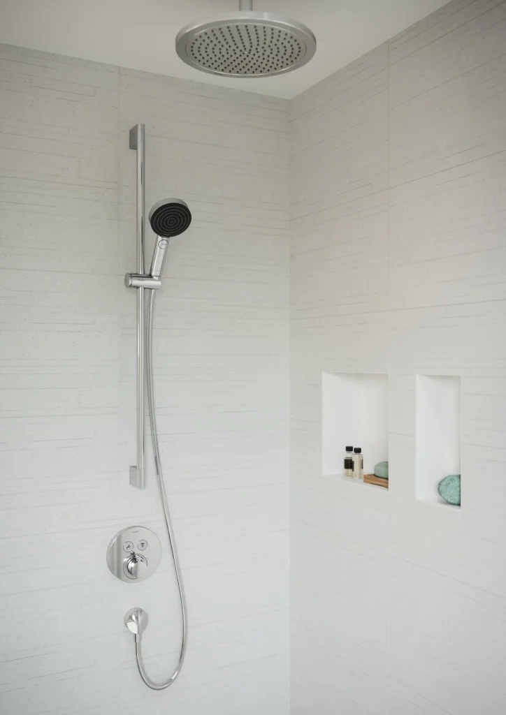 Hansgrohe Croma Kopfbrause 280 mm, Chrom, RainAir Strahl, verstellbarer Winkel, abnehmbare Strahlscheibe, für Durchlauferhitzer geeignet
