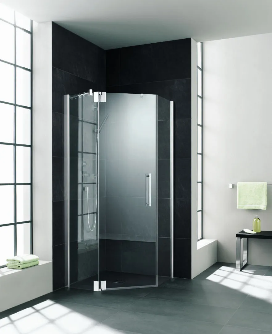 Kermi Duschdesign Fünfeck-Duschkabine mit Pendeltür links mit Festfeldern für ungleichschenklige Wannen „PASA XP“ Glas Klar, Profile Silber Mattglanz, BV: 720 - 870 mm GAK: 705 - 735 mm WE: 730 - 760/880 - 910 mm H: 1850 m Kermi Duschdesign Fünfeck-Duschkabine mit Pendeltür links mit Festfeldern für ungleichschenklige Wannen „PASA XP“ Glas Klar, Profile Silber Mattglanz, BV: 720 - 870 mm GAK: 705 - 735 mm WE: 730 - 760/880 - 910 mm H: 1850 m