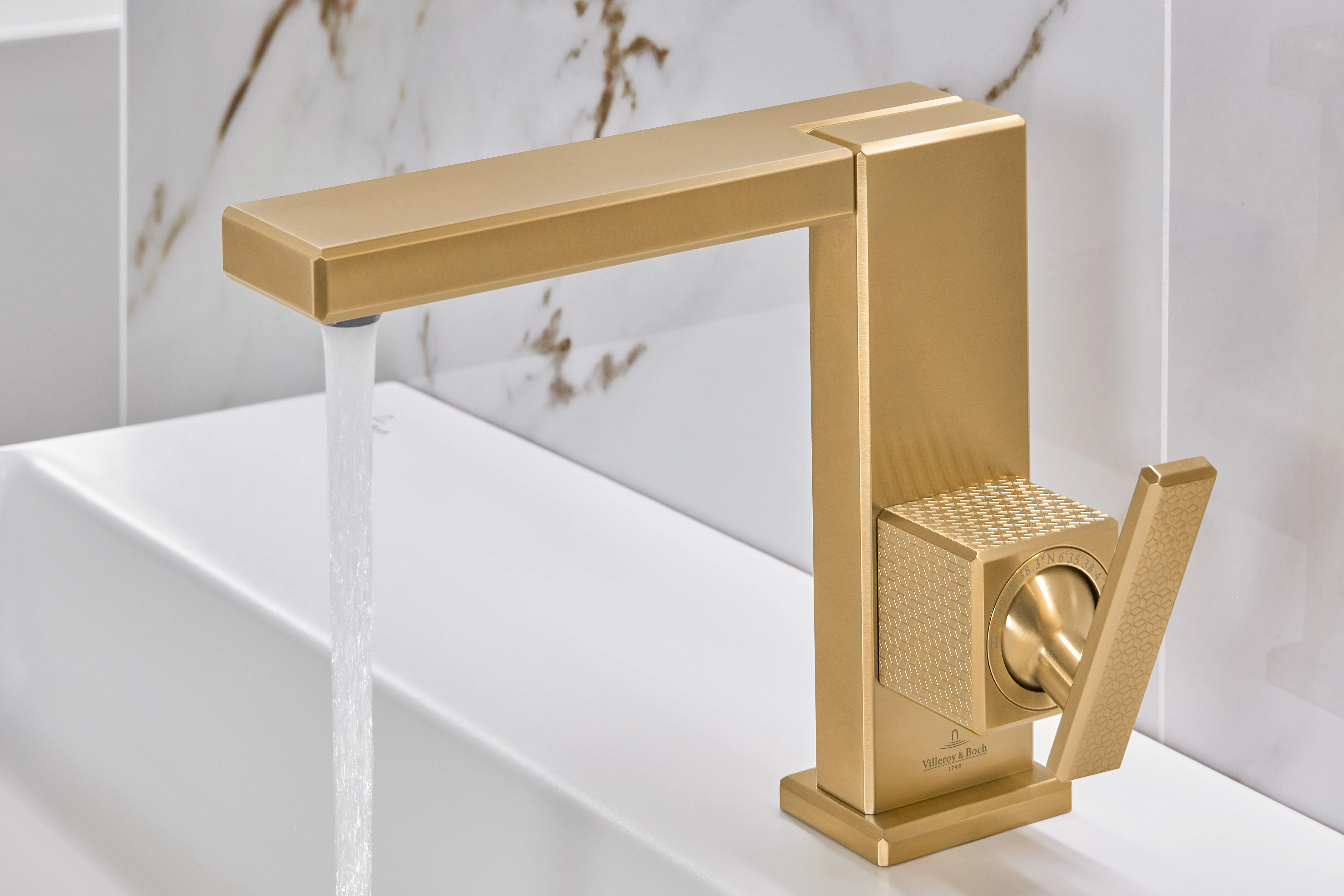 Villeroy & Boch Einhebel-Waschtischarmatur Mettlach, eckig, Brushed Gold, 173 mm Höhe, 113 x 200 mm Maße Villeroy & Boch Einhebel-Waschtischarmatur Mettlach, eckig, Brushed Gold, 173 mm Höhe, 113 x 200 mm Maße