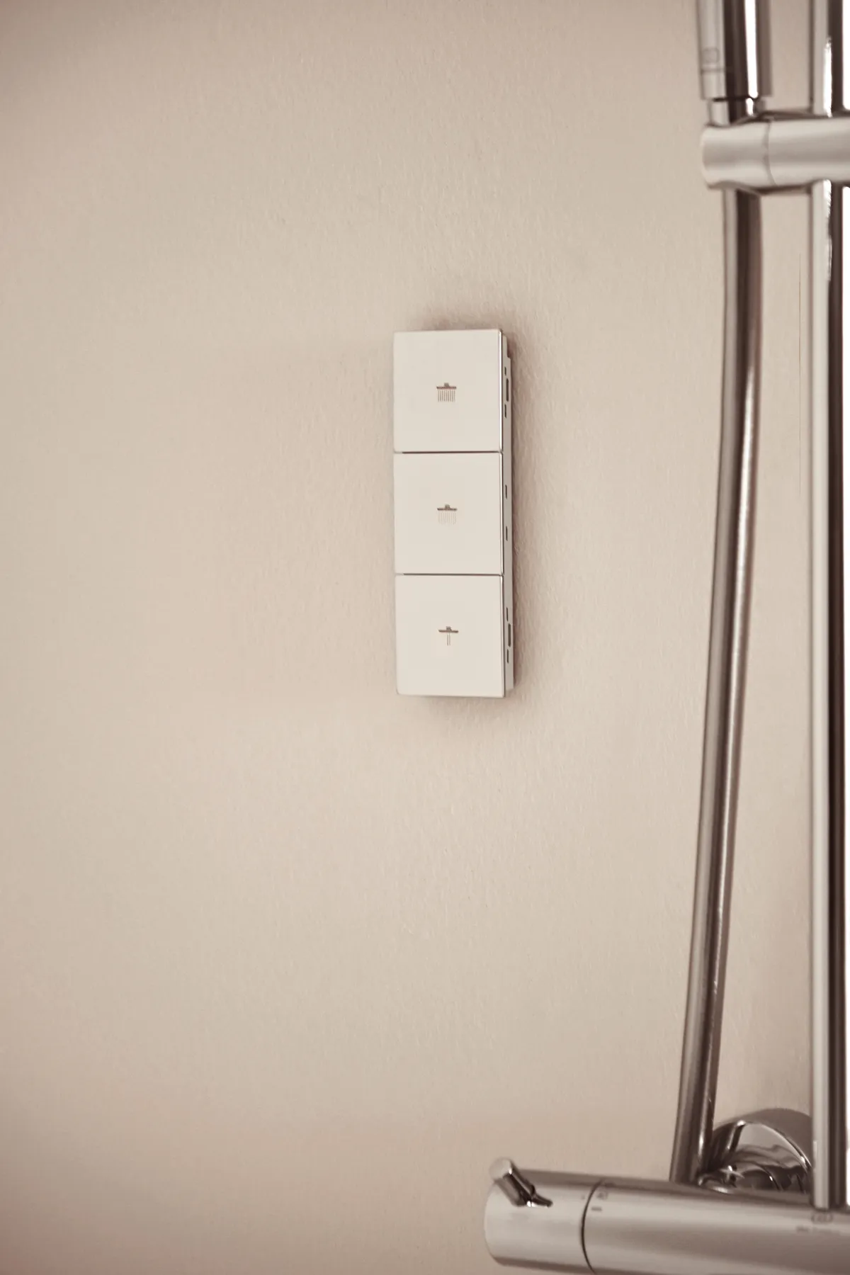 Ideal Standard Duschsystem „Ceratherm T125+“ Ideal Standard Duschsystem „Ceratherm T125+“