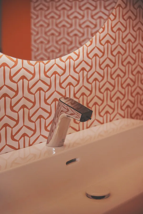 Sensor-Waschtischarmatur Intellimix, mit Seife, Chrom Sensor-Waschtischarmatur Intellimix, mit Seife, Chrom