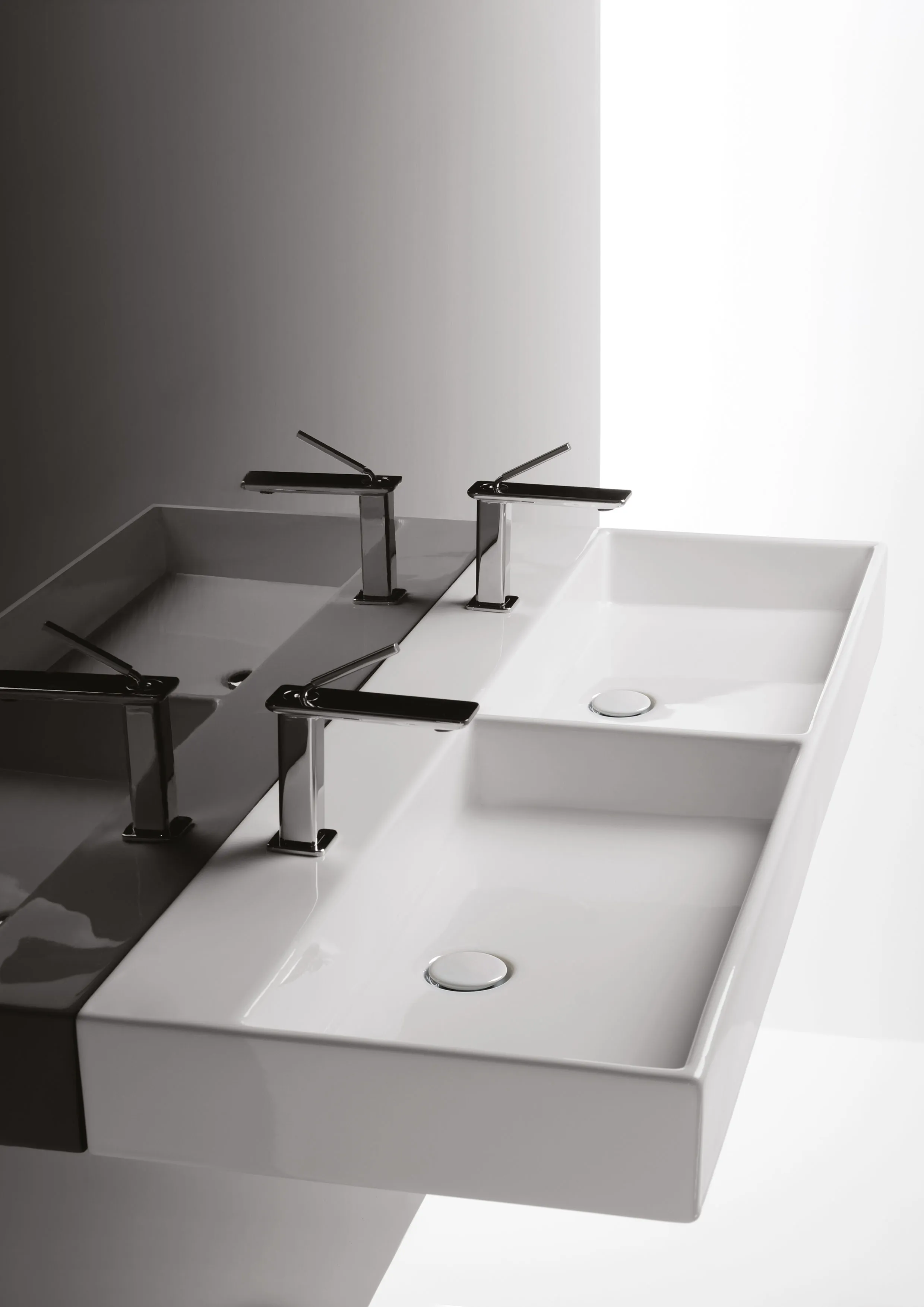 Keramikwaschtisch Genf 160 Farbe: Weiss Keramikwaschtisch Genf 160 Farbe: Weiss