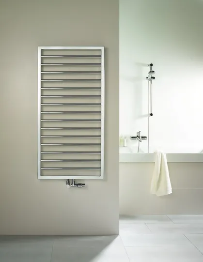 Zehnder Design-Heizkörper „Subway“ für Warmwasser-Zentralheizung oder gemischten Betrieb mit 50 mm-Mittelanschluss 60 × 154,9 cm in Inox Look (glänzend)