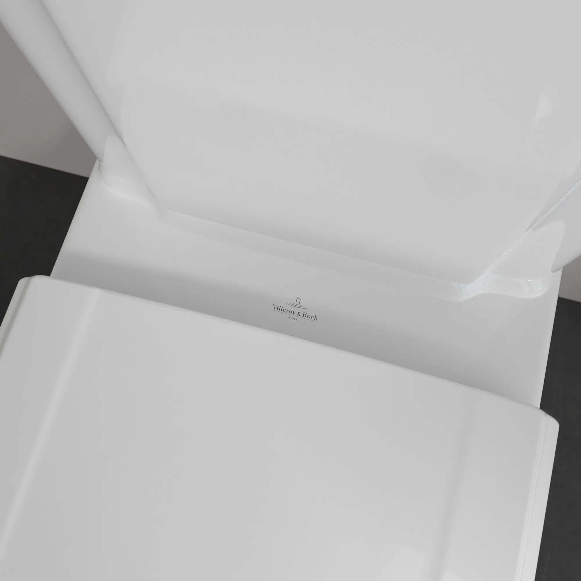 Stand-Tiefspül-WC für Kombination mit Spülkasten „Hommage“ 37 × 39 × 72,5 cm in Weiß Alpin mit CeramicPlus, mit Spülrand Stand-Tiefspül-WC für Kombination mit Spülkasten „Hommage“ 37 × 39 × 72,5 cm in Weiß Alpin mit CeramicPlus, mit Spülrand