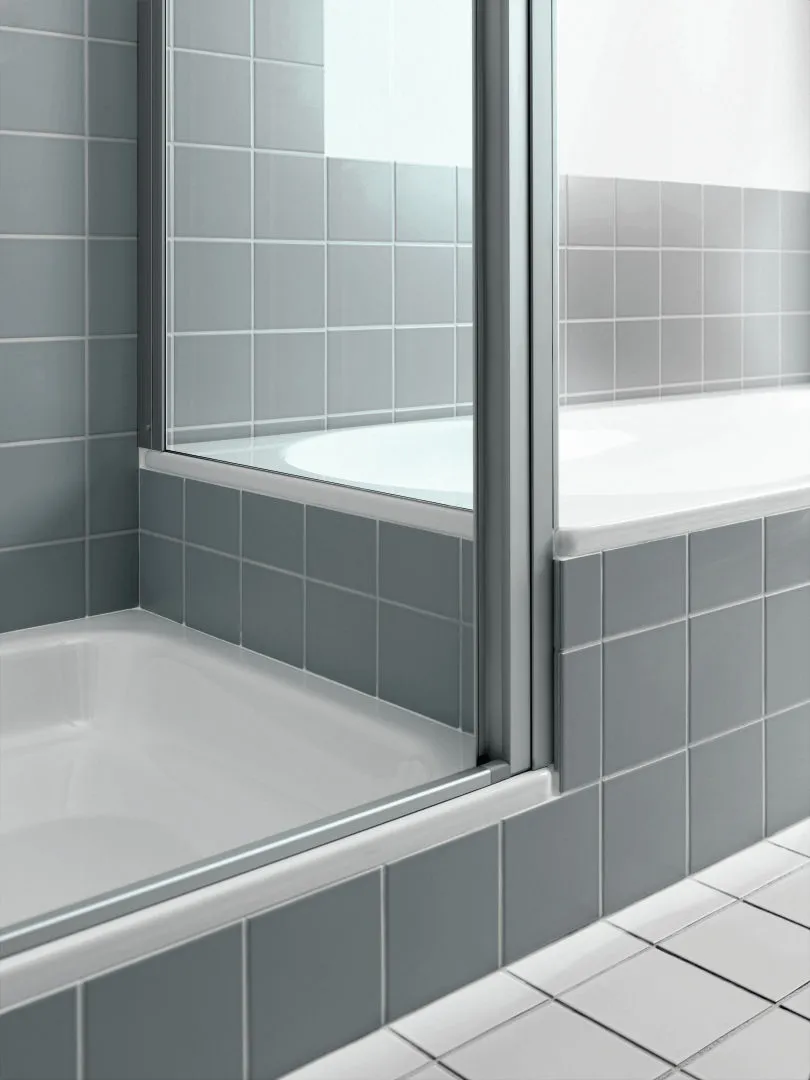 Kermi Duschdesign IBIZA 2000 Duschkabine, I2 TWO, Seitenwand verkürzt auf Badewanne, H 1600 mm, SW 680-710 mm Kermi Duschdesign IBIZA 2000 Duschkabine, I2 TWO, Seitenwand verkürzt auf Badewanne, H 1600 mm, SW 680-710 mm